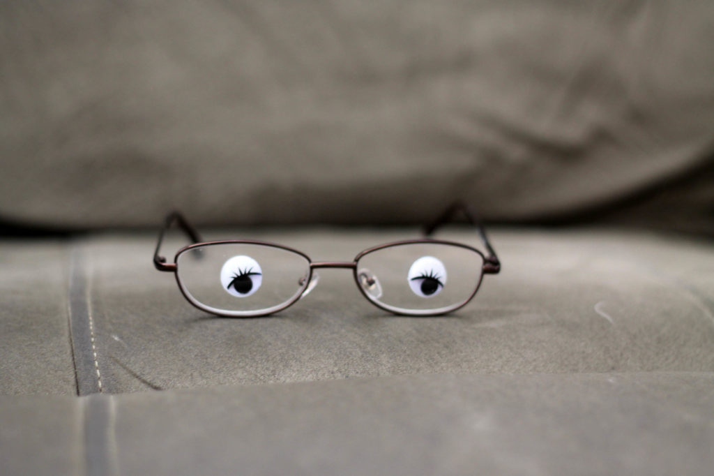 googly-eye glasses